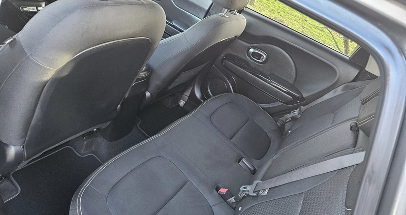 Kia Soul cena 39700 przebieg: 189000, rok produkcji 2014 z Wojkowice małe 92